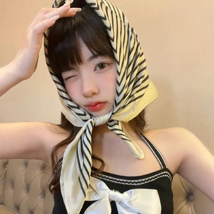 鉴识英雄